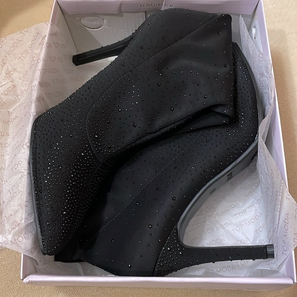 TOP MODA BLACK BEADED BOOTIE size 9 - Picture 9 of 13